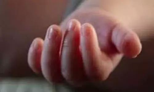 Jharkhand: मिठाई समझकर कीटनाशक खा लेने से दो बच्चियों की मौत Jharkhand: मिठाई समझकर कीटनाशक खा लेने से दो बच्चियों की मौत