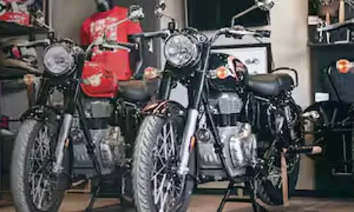 Royal Enfields की पहली इलेक्ट्रिक मोटरसाइकिल 4 नवंबर को लॉन्च होगी