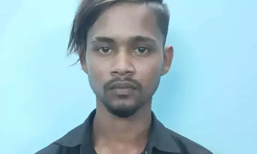 मंदरौद में शराब बेचते युवक गिरफ्तार मंदरौद में शराब बेचते युवक गिरफ्तार