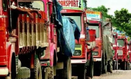Kakinada लॉरी ओनर्स एसोसिएशन में मतभेद उभरे