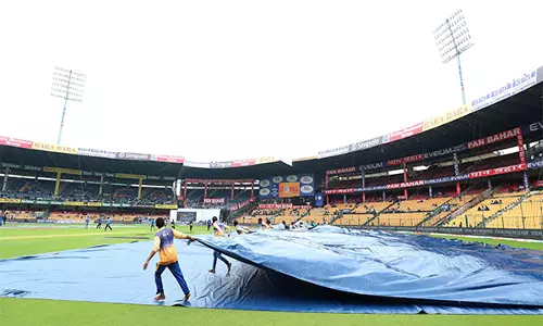 Bengaluru में बारिश के कारण भारत-न्यूजीलैंड के बीच पहले टेस्ट का पहला दिन रद्द Bengaluru में बारिश के कारण भारत-न्यूजीलैंड के बीच पहले टेस्ट का पहला दिन रद्द