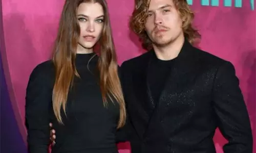 Dylan Sprouse ने बारबरा पल्विन के साथ भविष्य के लक्ष्यों पर चर्चा की