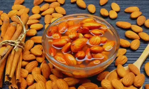 Diwali से पहले नकली बादाम बड़ी मात्रा में बिकते