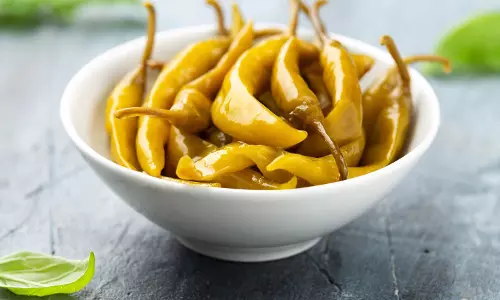 सिरके के साथ हरी मिर्च का सेवन करने से कई फायदे