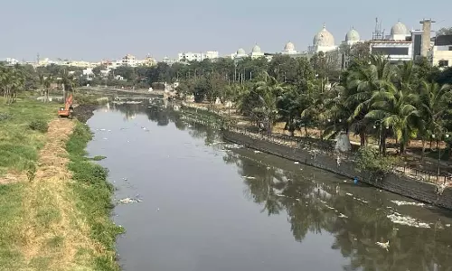 Telangana: नहीं तोड़ा जा सकता.. घरों के आगे स्टे बोर्ड Telangana: नहीं तोड़ा जा सकता.. घरों के आगे स्टे बोर्ड