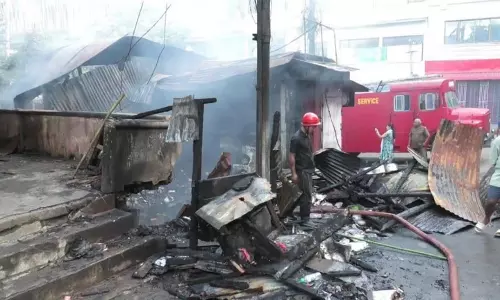 Meghalaya : तुरा बाजार में भीषण आग लगी, 17 दुकानें जलकर खाक