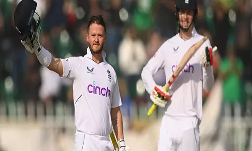 Pakistan ने दूसरे टेस्ट में वापसी की, इंग्लैंड की बल्लेबाजी की लय तोड़ी