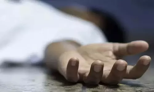 Kanchipuram में टूटे हुए बिजली के तार पर पैर रखने से व्यक्ति की मौत Kanchipuram में टूटे हुए बिजली के तार पर पैर रखने से व्यक्ति की मौत