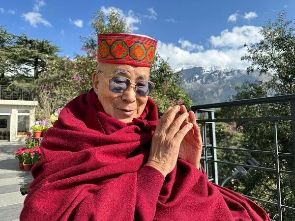 Dalai Lama ने उमर अब्दुल्ला को जम्मू कश्मीर के मुख्यमंत्री के रूप में नियुक्त होने पर बधाई दी