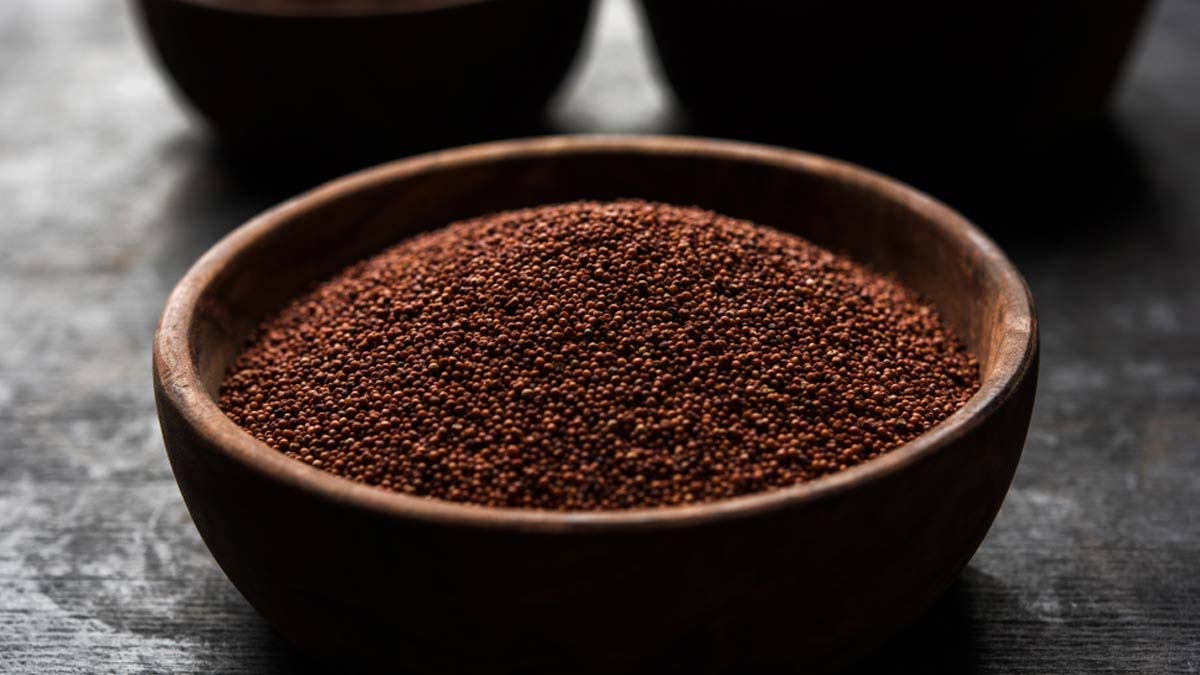 Benefits of eating Ragi: सेहत का छिपा खजाना है रागी, जानें इसके फायदे ...