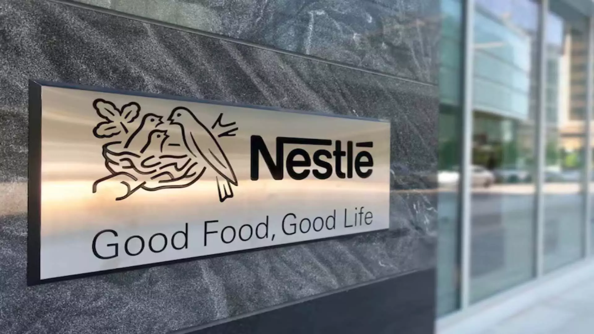 Nestle इंडिया का शुद्ध लाभ दूसरी तिमाही में घटकर 899 करोड़ रुपये रह गया