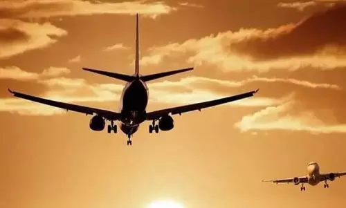 Riyadh-Mumbai flight को मस्कट की ओर मोड़ा गया, सुरक्षा अलर्ट के बाद Riyadh-Mumbai flight को मस्कट की ओर मोड़ा गया, सुरक्षा अलर्ट के बाद