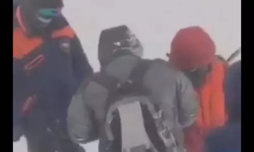 रूस के माउंट एल्ब्रुस से भारतीय पर्वतारोही को बचाया गया रूस के माउंट एल्ब्रुस से भारतीय पर्वतारोही को बचाया गया