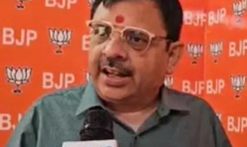 मनाही के बावजूद केजरीवाल ने बंगले में कराया अवैध निर्माण : प्रवीण शंकर कपूर मनाही के बावजूद केजरीवाल ने बंगले में कराया अवैध निर्माण : प्रवीण शंकर कपूर