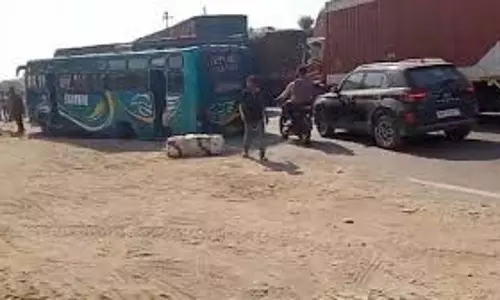 MP News: तेज रफ्तार से दौड़ रही बस, अचानक निकला  पहिया,युवक की मौत