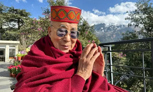 Dalai Lama ने उमर अब्दुल्ला को जम्मू कश्मीर के मुख्यमंत्री के रूप में नियुक्त होने पर बधाई दी