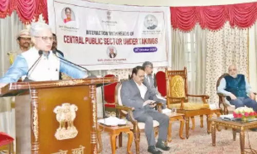 Governor ने सार्वजनिक क्षेत्र की कंपनियों से गरीबों के उत्थान में मदद करने की अपील की