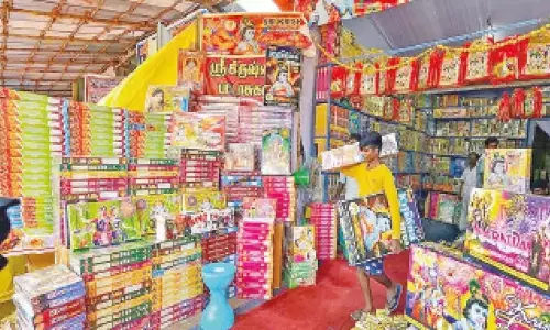 Telangana: राचकोंडा पुलिस पटाखा दुकानों को लाइसेंस जारी करेगी
