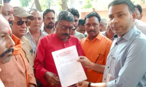 Muzaffarnagar: गाज़ियाबाद के पुलिस कमिश्नर के खिलाफ प्रदर्शन Muzaffarnagar: गाज़ियाबाद के पुलिस कमिश्नर के खिलाफ प्रदर्शन
