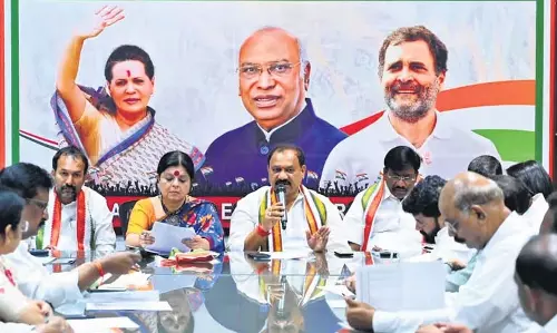 Telangana: कांग्रेस विधायकों ने मंत्री कोंडा के खिलाफ निर्वाचन क्षेत्रों में हस्तक्षेप की शिकायत की