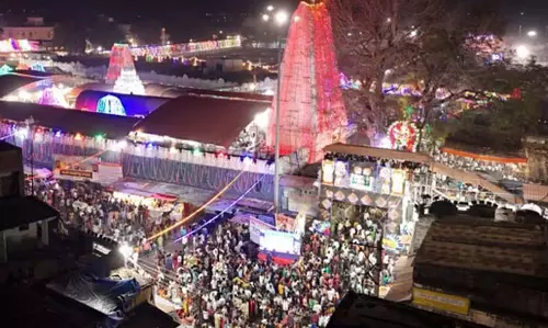 Telangana के वेमुलावाड़ा मंदिर को चेक बाउंस करने के मामले में ठेकेदार पर आपराधिक आरोप