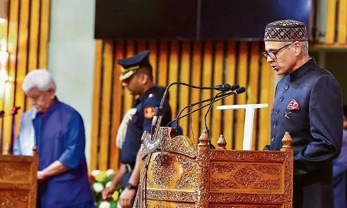 Omar Abdullah ने जम्मू-कश्मीर के सीएम पद की शपथ ली Omar Abdullah ने जम्मू-कश्मीर के सीएम पद की शपथ ली