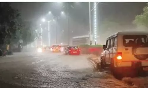 बंगाल की खाड़ी के ऊपर दबाव के कारण Andhra Pradesh में भारी बारिश