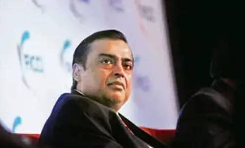 अब अंबानी बांटेंगे कंपनियों को लोन