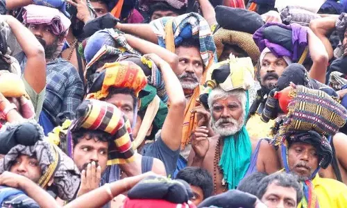 Sabarimala तीर्थयात्रियों और कर्मचारियों के लिए 5 लाख रुपये का दुर्घटना बीमा