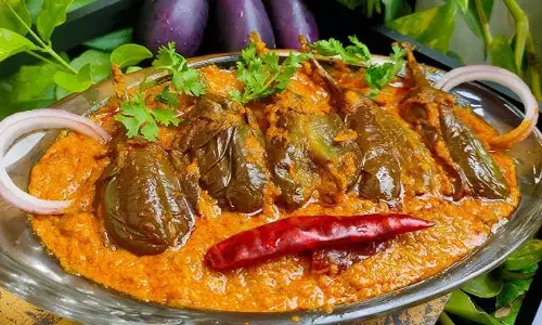 बैंगन को दे नया स्वाद और ट्राई करें हैदराबाद की मशहूर बगारा रेसिपी