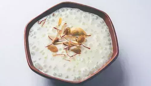 Sabudana kheer इस करवा चौथ में घोले मिठास, आसान रेसिपी Sabudana kheer इस करवा चौथ में घोले मिठास, आसान रेसिपी