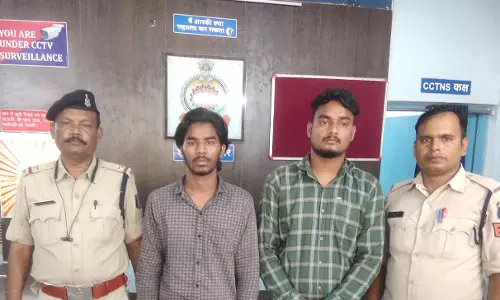 ओवर ब्रिज में रास्ता रोककर हत्या की कोशिश, दो गिरफ्तार