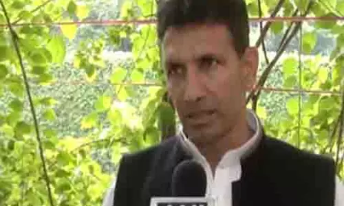 Jeetu Patwari ने नाबालिग से छेड़छाड़ के बाद सरकार, प्रशासन पर लगाया लापरवाह होने का आरोप Jeetu Patwari ने नाबालिग से छेड़छाड़ के बाद सरकार, प्रशासन पर लगाया लापरवाह होने का आरोप