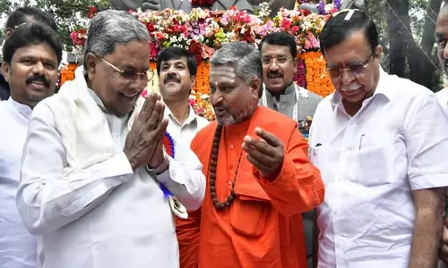 सभी सरकारी आवासीय विद्यालयों का नाम बदलकर महर्षि वाल्मीकि विद्यालय रखा जाएगा: CM Siddaramaiah