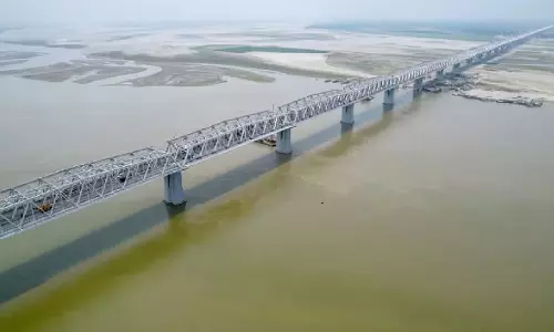 Assam : केंद्रीय मंत्रिमंडल ने गंगा पर महत्वाकांक्षी रेल-सह-सड़क पुल परियोजना को मंजूरी दी Assam : केंद्रीय मंत्रिमंडल ने गंगा पर महत्वाकांक्षी रेल-सह-सड़क पुल परियोजना को मंजूरी दी