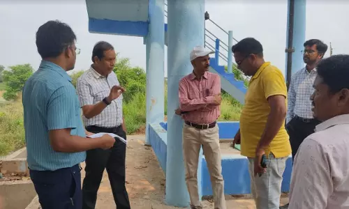 कलेक्टर धर्मेश साहू ने जल जीवन मिशन के पानी टंकी निर्माण कार्यों की गुणवत्ता का किया निरीक्षण कलेक्टर धर्मेश साहू ने जल जीवन मिशन के पानी टंकी निर्माण कार्यों की गुणवत्ता का किया निरीक्षण
