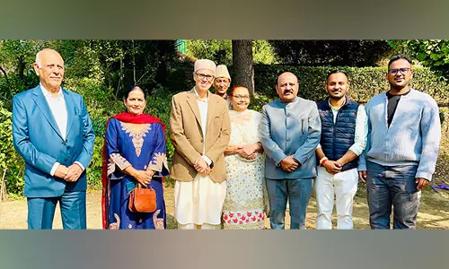 CM उमर अब्दुल्ला ने श्रीनगर में पहली कैबिनेट बैठक की अध्यक्षता की