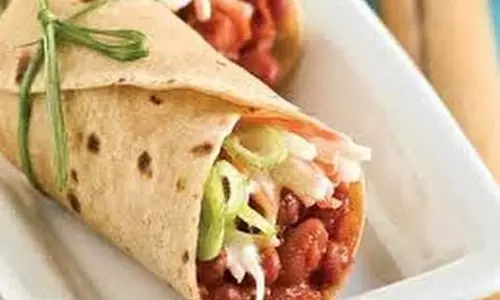 Red Rajma रोल रेसिपी