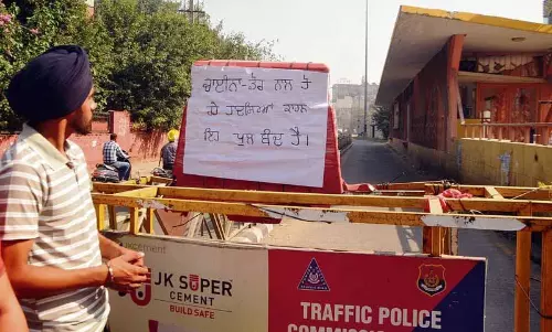 चीनी तार से रेलवे कर्मचारी की मौत के एक दिन बाद Batala Road फ्लाईओवर बंद