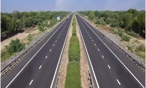 Nitin Gadkari ने भोपाल-कानपुर आर्थिक गलियारे को 4-लेन में अपग्रेड करने के लिए इतने करोड़ रुपये किए मंजूर
