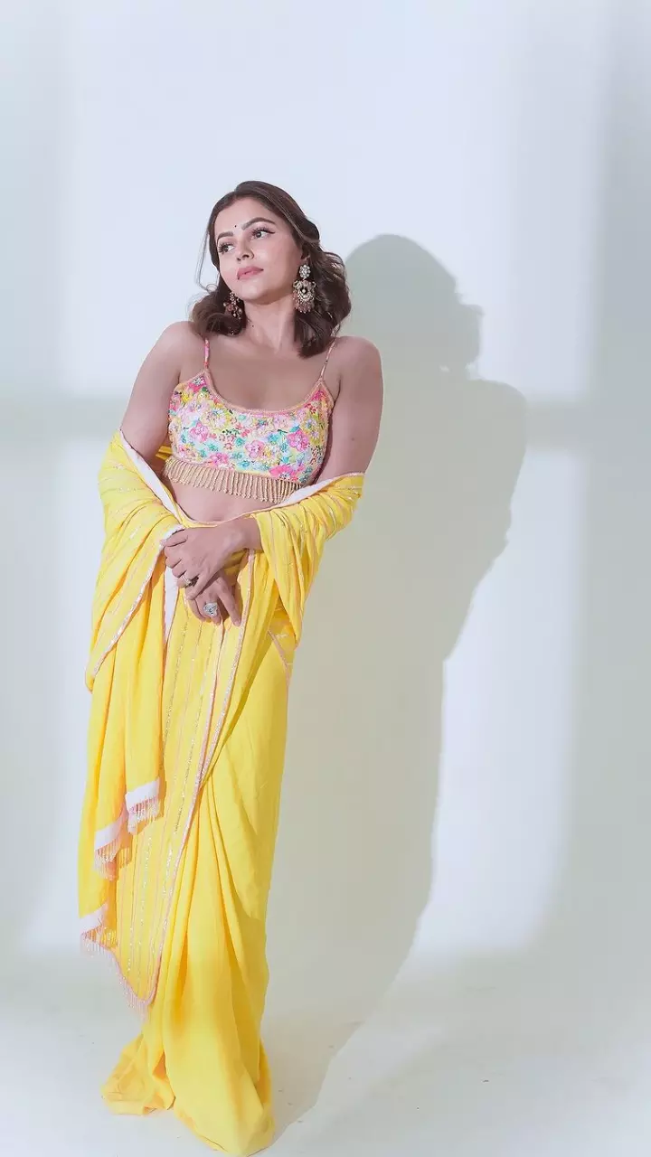 रुबीना दिलैक दिखी क्यूट