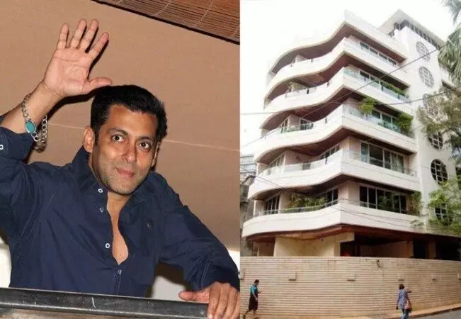 Salman Khan: सलमान खान के गैलेक्सी अपार्टमेंट की सुरक्षा बढ़ाई गई, AK-47 जैसे हथियारों के साथ पुलिस मौजूद