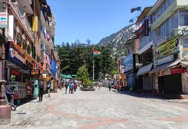 Manali के होटल व्यवसायियों को पर्यटकों की आमद बढ़ने की उम्मीद