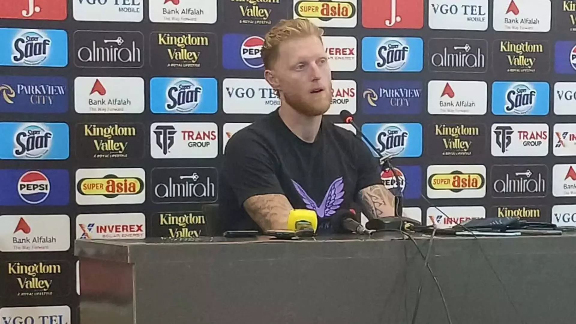 Ben Stokes ने अपना आपा खोने के लिए टीम के साथियों से माफी मांगी