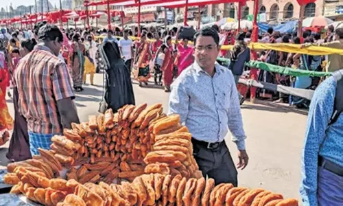 Odisha: ओमफेड घी के कारण खाजा की कीमत में वृद्धि Odisha: ओमफेड घी के कारण खाजा की कीमत में वृद्धि