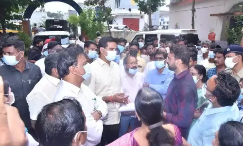 Andhra: मंत्री श्रीनिवास ने गुरला का दौरा किया, मरीजों की त्वरित देखभाल का संकल्प लिया