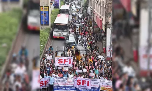 Telangana: सरकार के आश्वासन के बाद कॉलेज ने हड़ताल वापस ली Telangana: सरकार के आश्वासन के बाद कॉलेज ने हड़ताल वापस ली