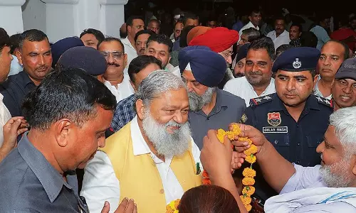 Haryana : कांग्रेस स्थिति का आकलन करने में विफल रही विज