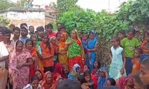 बिहार में अवैध शराब पीने से 18 और लोगों की मौत, मृतकों की संख्या 24 बिहार में अवैध शराब पीने से 18 और लोगों की मौत, मृतकों की संख्या 24