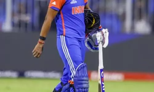 12वीं की परीक्षा के कारण न्यूज़ीलैंड के ख़िलाफ़ वनडे नहीं खेलेंगी ऋचा घोष, हरमनप्रीत कप्तान के रूप में बरकरार 12वीं की परीक्षा के कारण न्यूज़ीलैंड के ख़िलाफ़ वनडे नहीं खेलेंगी ऋचा घोष, हरमनप्रीत कप्तान के रूप में बरकरार